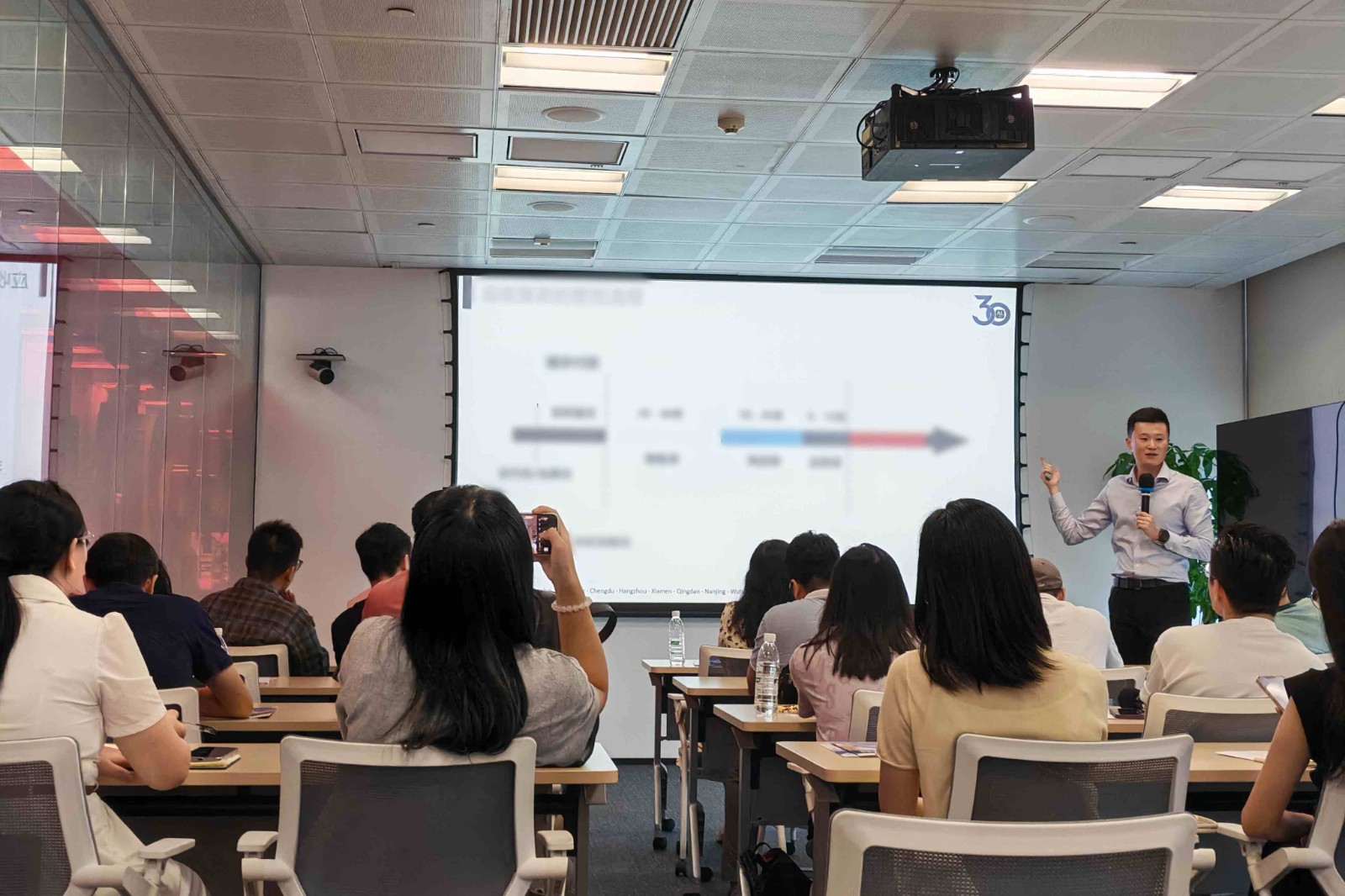 1761121877435216.jpg 封面.jpg